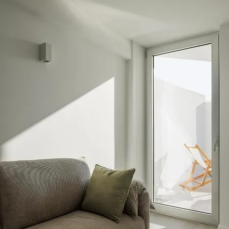 Lapa 84-a - Seafront House