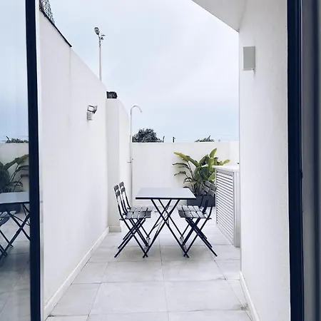 Lapa 84-a - Seafront House *