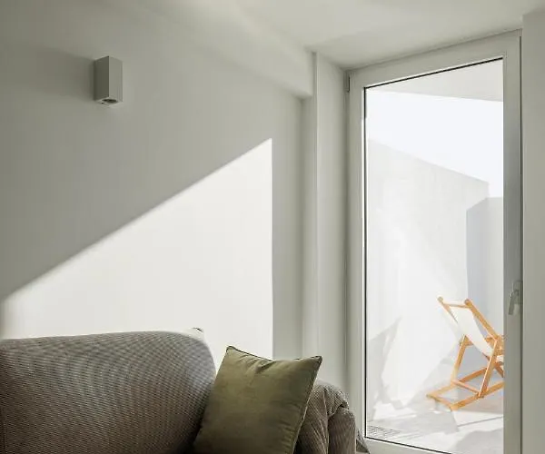 Lapa 84-a - Seafront House